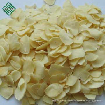 Strong taste hot dried good quality dehydrated garlic flakes slices